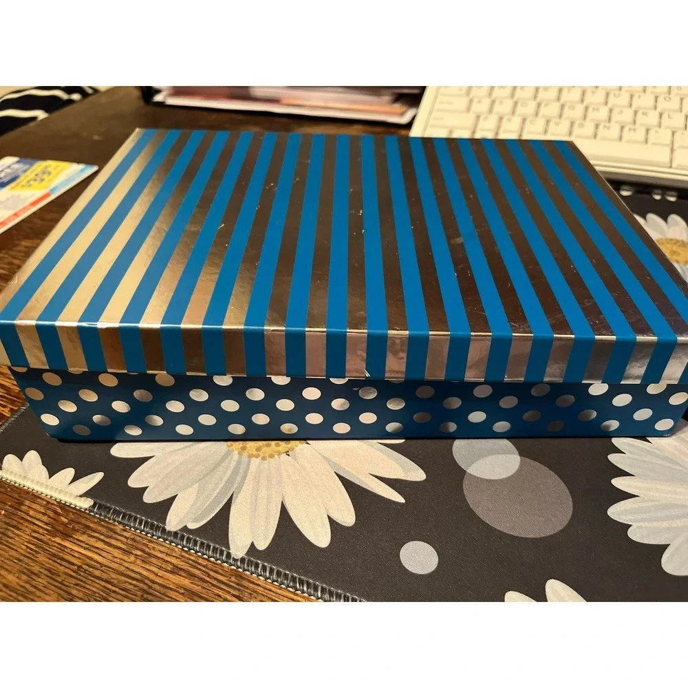 ALDO Black Quilted Handbag Embellished Gold Chain Charms‎ Lipstick Lips Heels - Picture 9 of 9